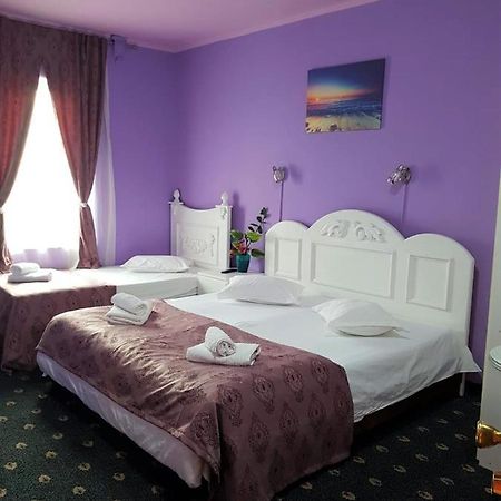 Hotel Darosy Arad Buitenkant foto