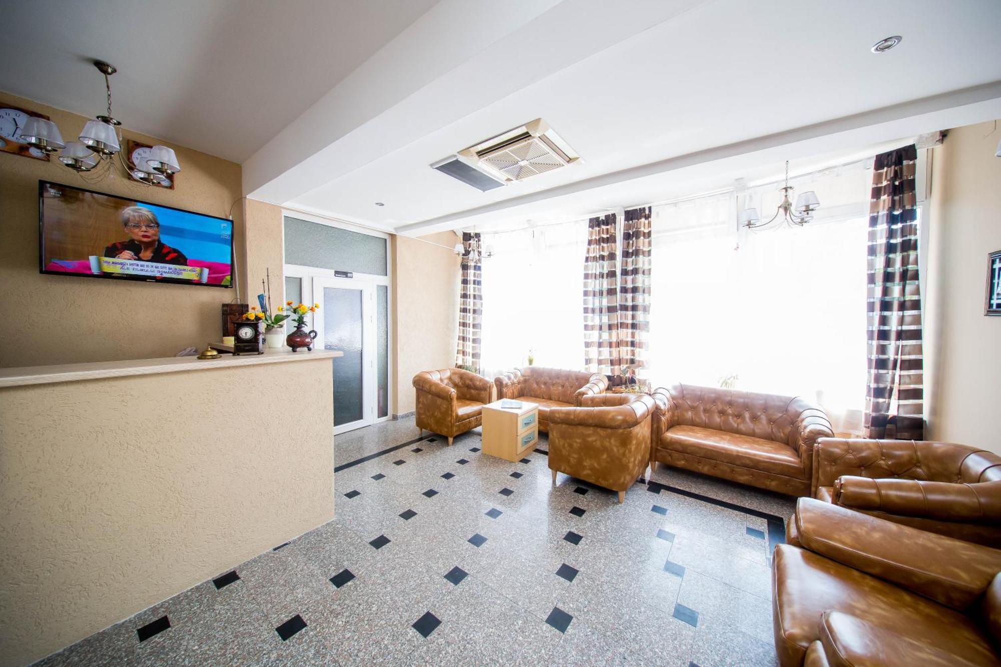 Hotel Darosy Arad Buitenkant foto