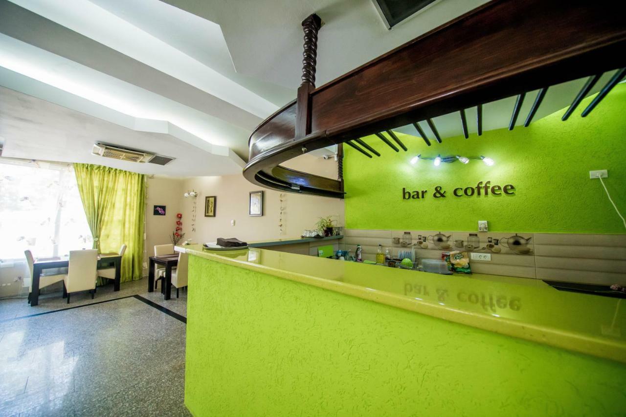 Hotel Darosy Arad Buitenkant foto