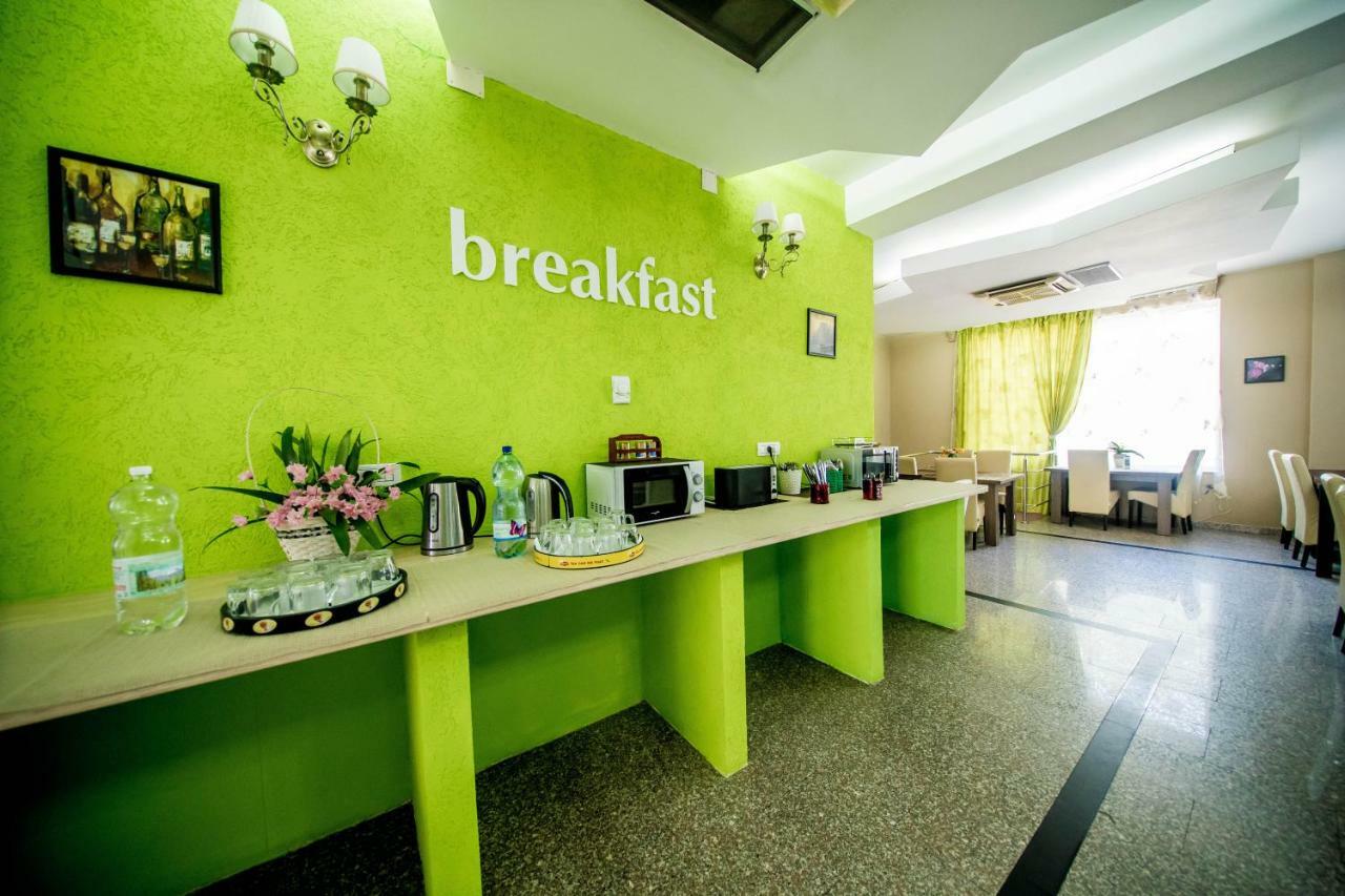 Hotel Darosy Arad Buitenkant foto