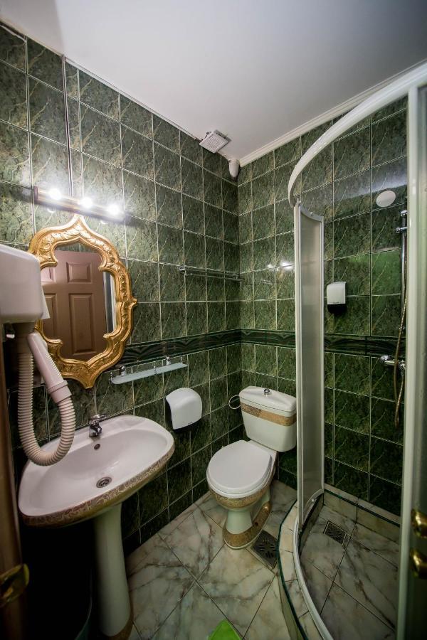Hotel Darosy Arad Buitenkant foto