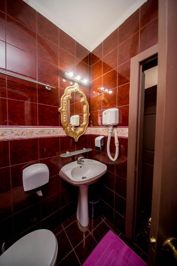 Hotel Darosy Arad Buitenkant foto